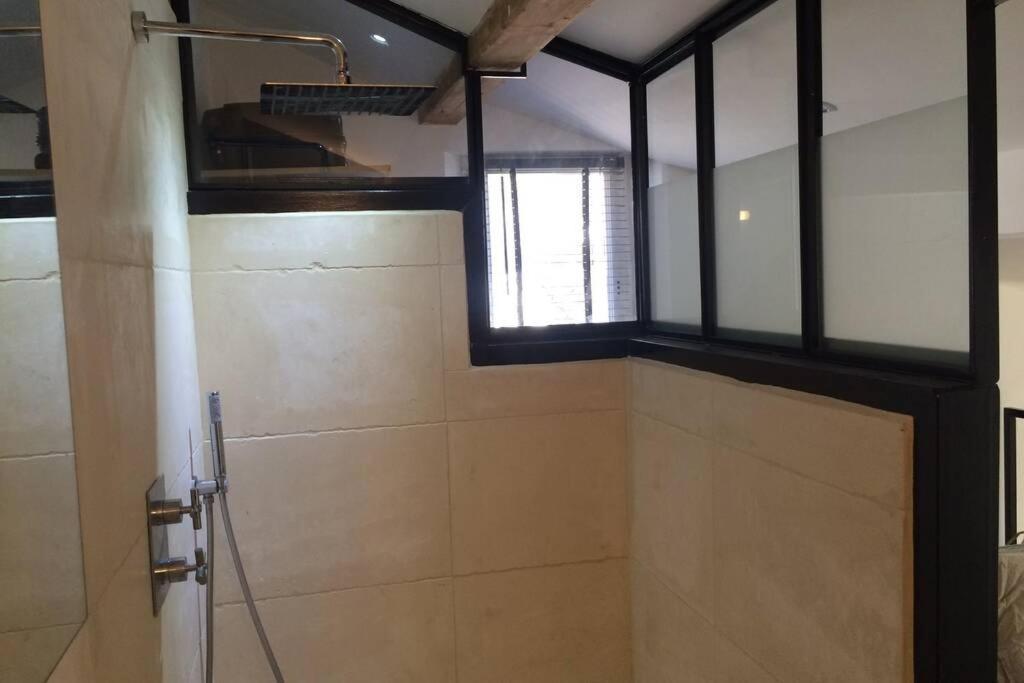 Appartement duplex avec vue sur les arènes à Arles Extérieur photo